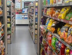 ​揭秘临期食品店背后的黑幕：加盟商、山寨货与踩坑无数的创业者 